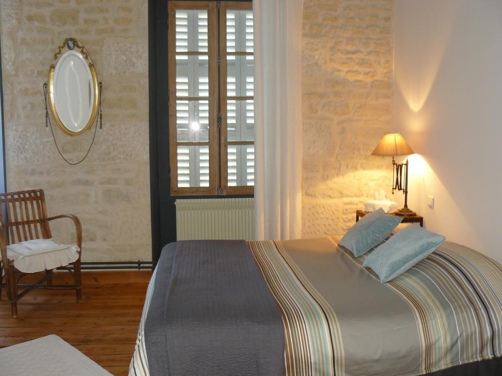 Les 2 Madeleine Bed & Breakfast Saint-Saturnin-du-Bois Oda fotoğraf