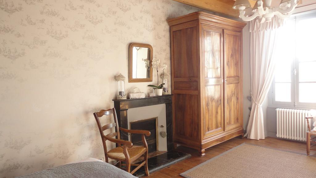 Les 2 Madeleine Bed & Breakfast Saint-Saturnin-du-Bois Oda fotoğraf