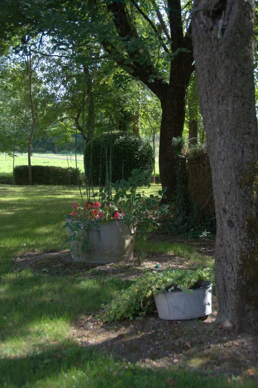 Les 2 Madeleine Bed & Breakfast Saint-Saturnin-du-Bois Dış mekan fotoğraf