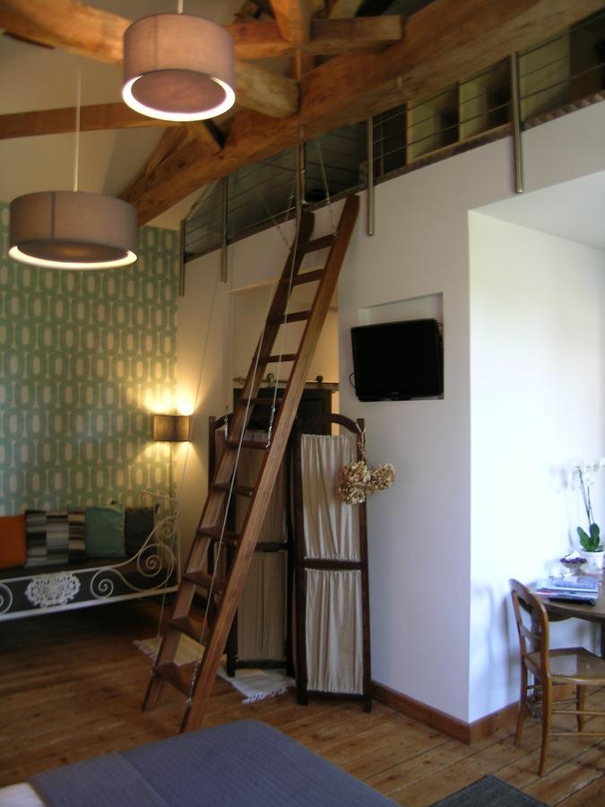Les 2 Madeleine Bed & Breakfast Saint-Saturnin-du-Bois Dış mekan fotoğraf