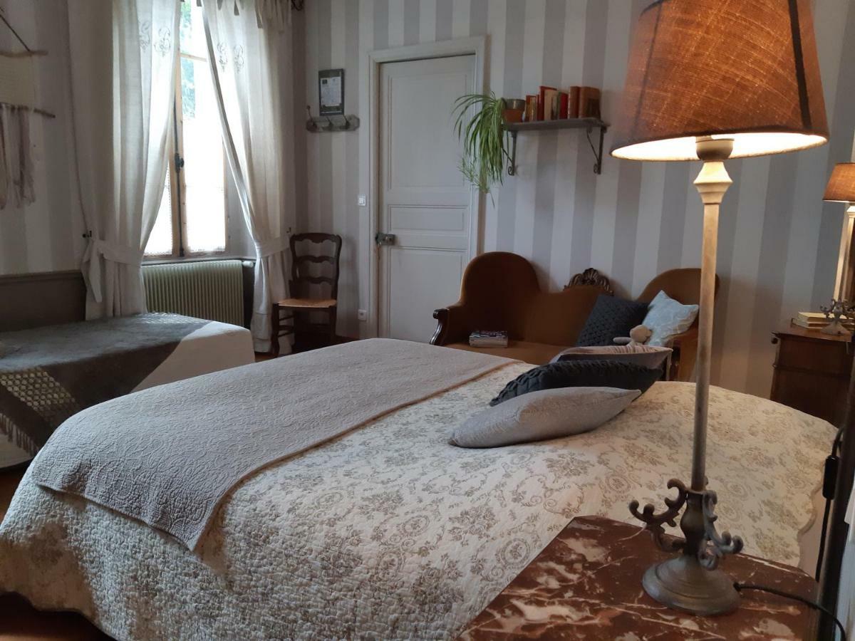 Les 2 Madeleine Bed & Breakfast Saint-Saturnin-du-Bois Dış mekan fotoğraf