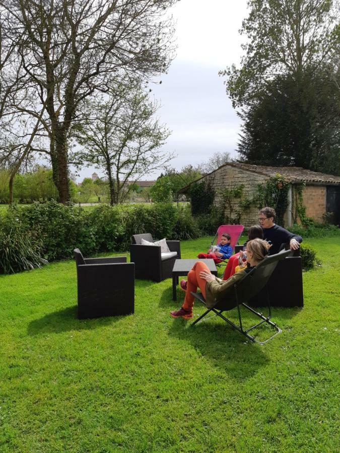 Les 2 Madeleine Bed & Breakfast Saint-Saturnin-du-Bois Dış mekan fotoğraf
