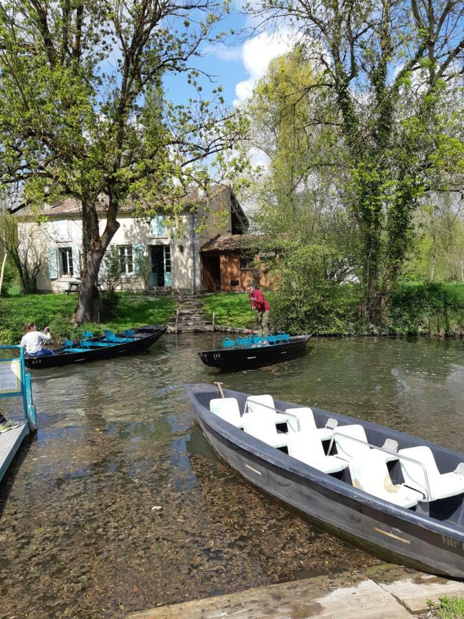 Les 2 Madeleine Bed & Breakfast Saint-Saturnin-du-Bois Dış mekan fotoğraf