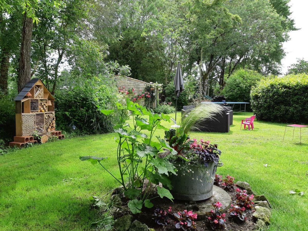 Les 2 Madeleine Bed & Breakfast Saint-Saturnin-du-Bois Dış mekan fotoğraf